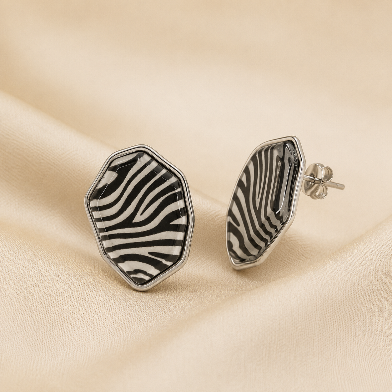 Boucle d'oreille Zèbre Puce